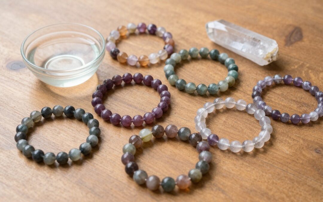 Comment nettoyer et recharger un bracelet en pierres naturelles : guide complet 2026