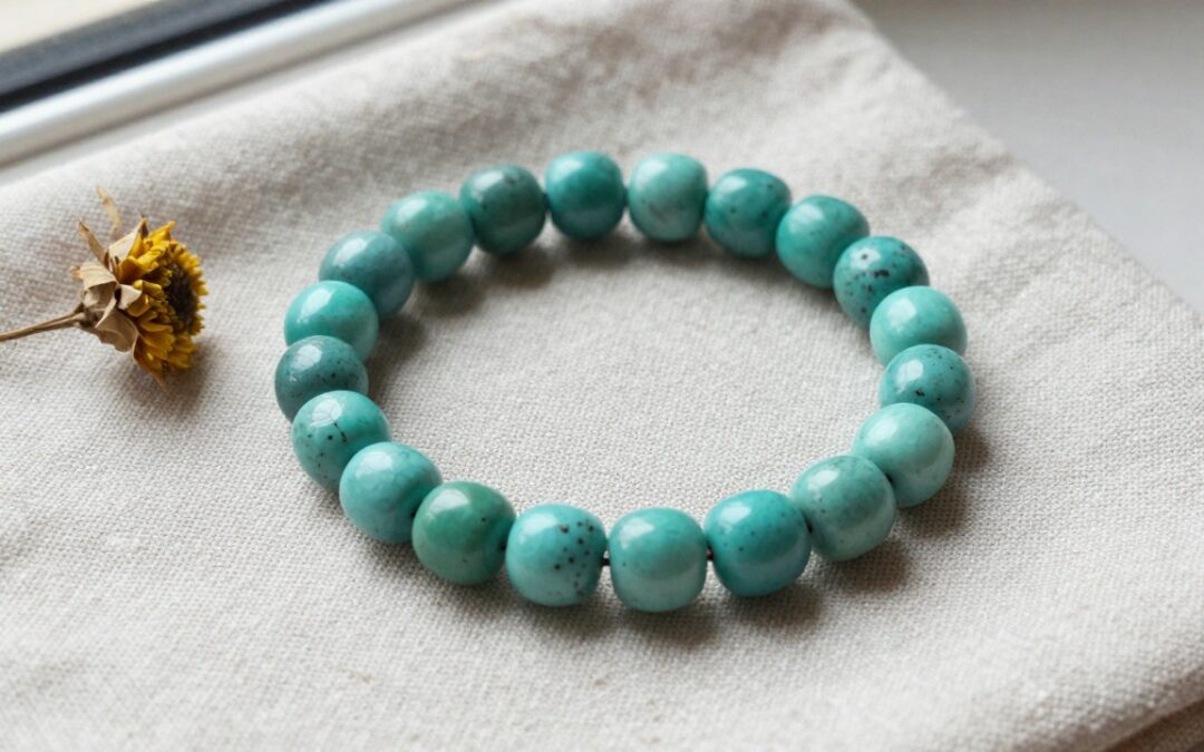 Bracelet turquoise : signification, vrai ou faux et prix 2026